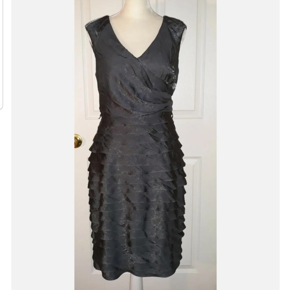 Adrianna Papell Dress Gray Shimmer Layered Ruffles Size 8